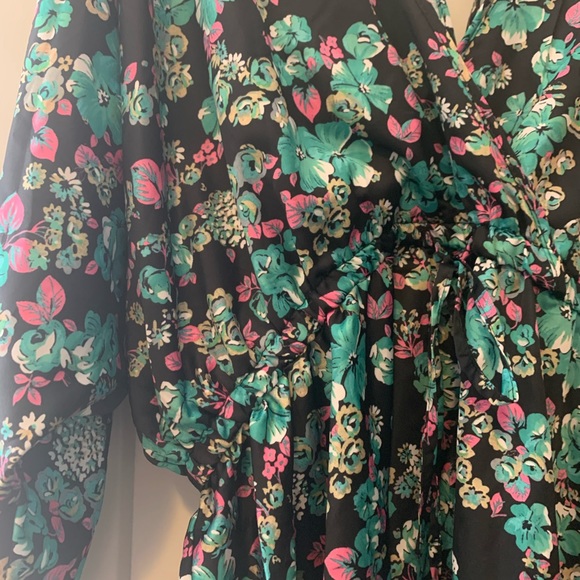 ASOS Design Batwing Sleeve Top with Tie Waist - Picture 6 of 11